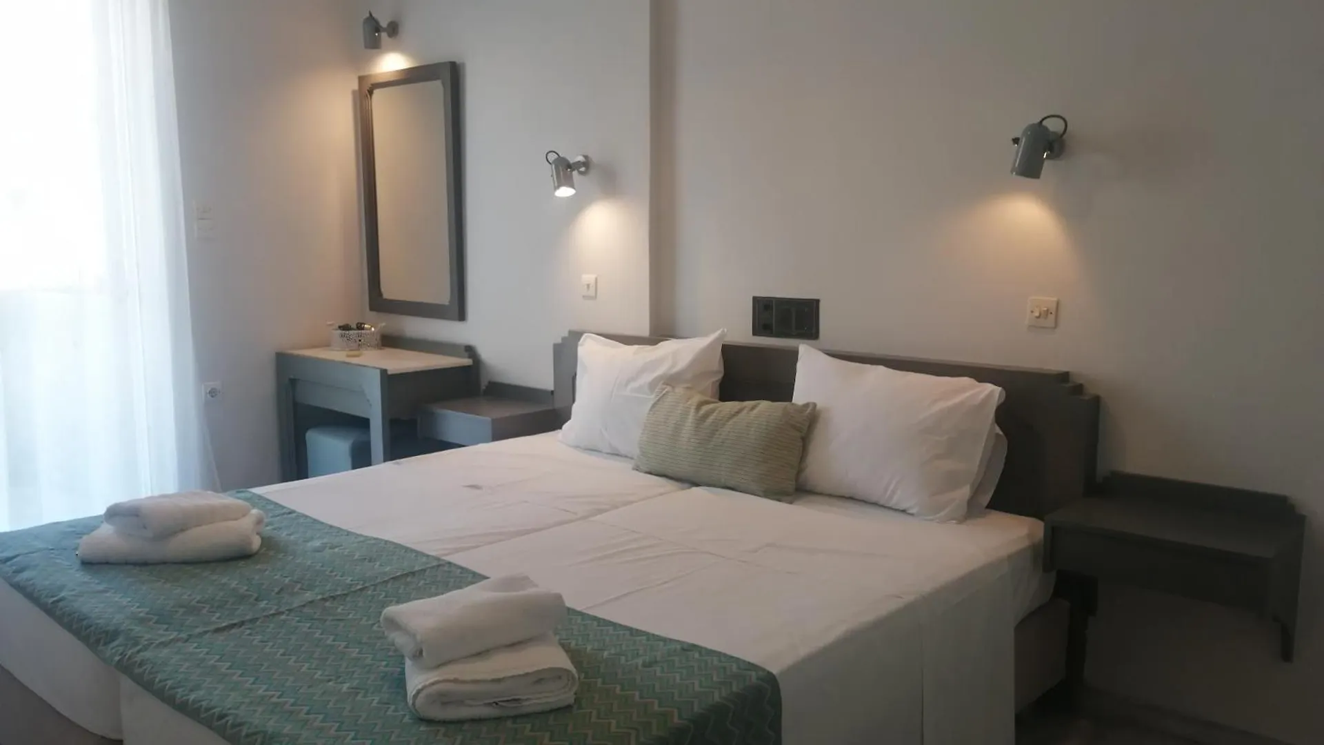 Mardinik Hotel Apartments Rethymno  Aparthotel